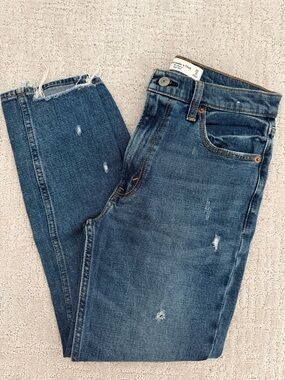 Abercrombie & Fitch | The Skinny High Rise Lightly Distressed Jeans, 25 Short